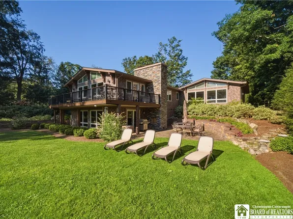 320 Lakeside Dr, Bemus Point, NY 14712