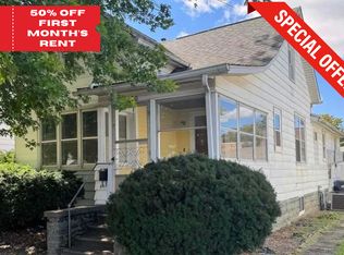 620 N 4th St, Clinton, IA 52732