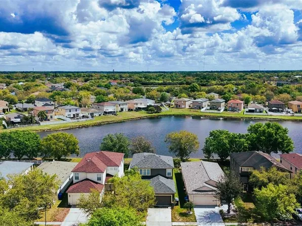 7951 Carriage Pointe Dr, Gibsonton, FL 33534