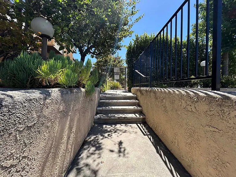 10051 Topanga Canyon Blvd #15 — Photo 16