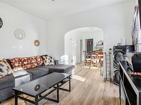 5th image of 24 Bloss St