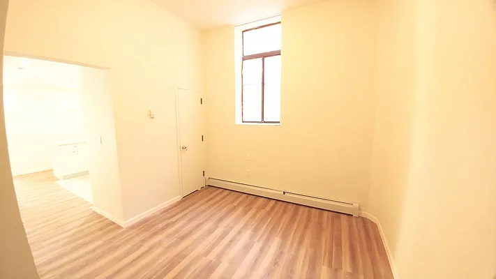 Rented by Downtown Mgt & Realty LLC | media 12