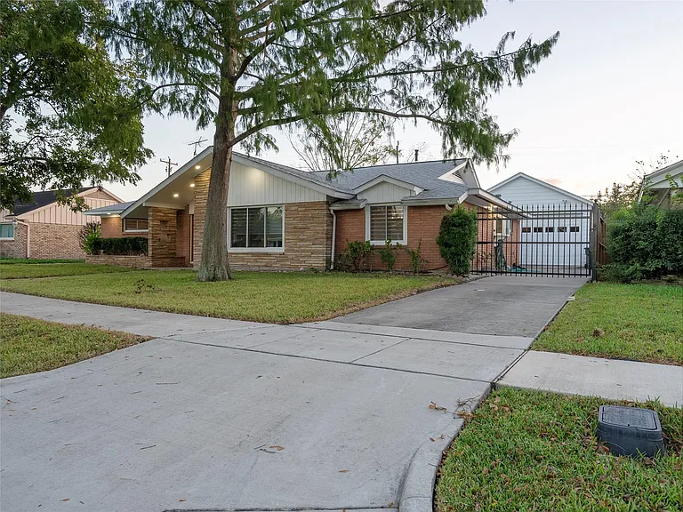 4119 Mischire Dr — Photo 31