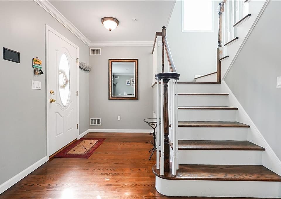 127 Roswell Ave Staten Island NY Zillow