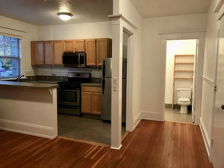 2109 NW Irving St #104 — Photo 13