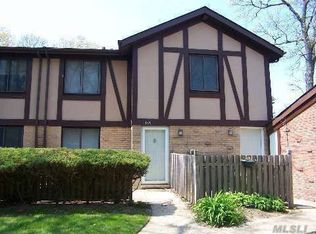 159 Skyline Dr, Coram, NY 11727