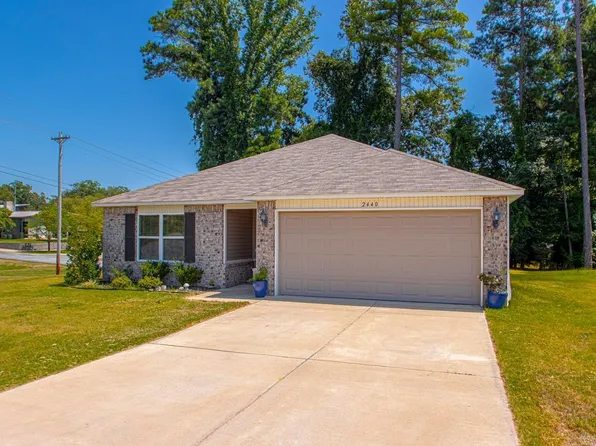 2440 Vivian Dr, Benton, AR 72015