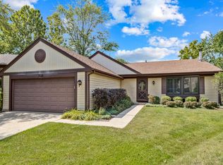 310 Albright Ct, Vernon Hills, IL