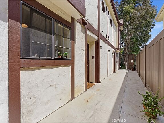 4th image of 1834 11th St APT 2