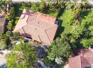 8640 SW 87th Ter, Miami, FL 33143