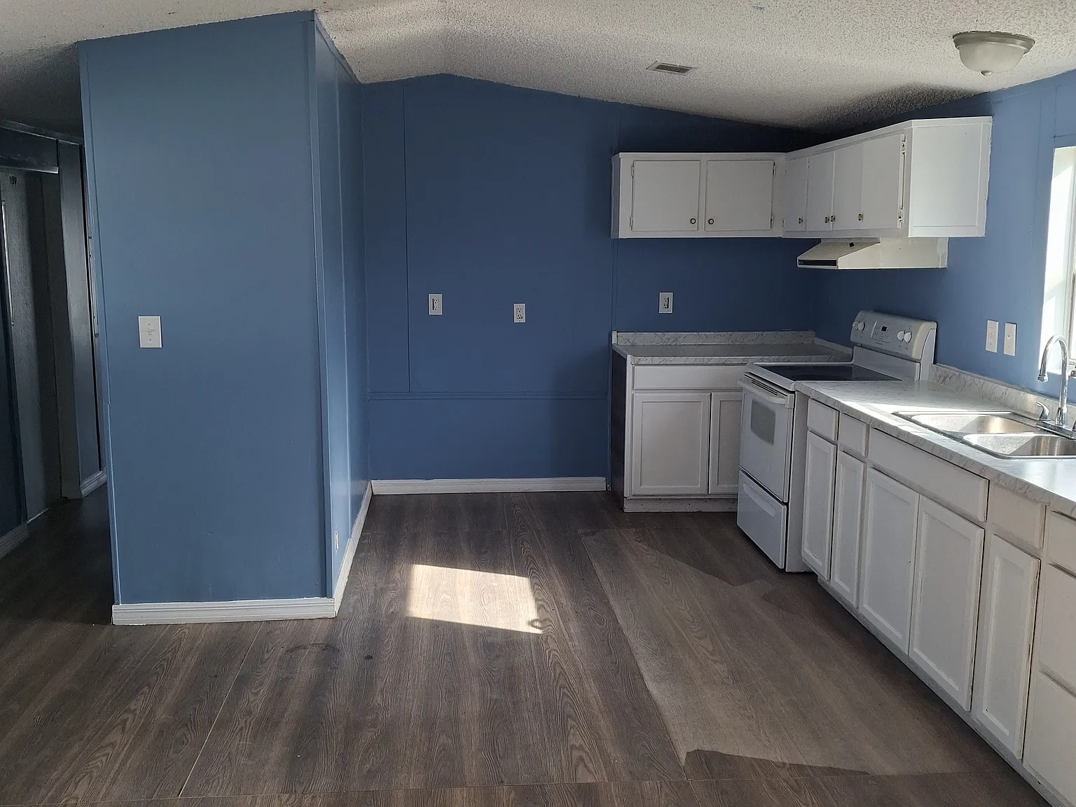2 bed, $1,200 — Photo 4
