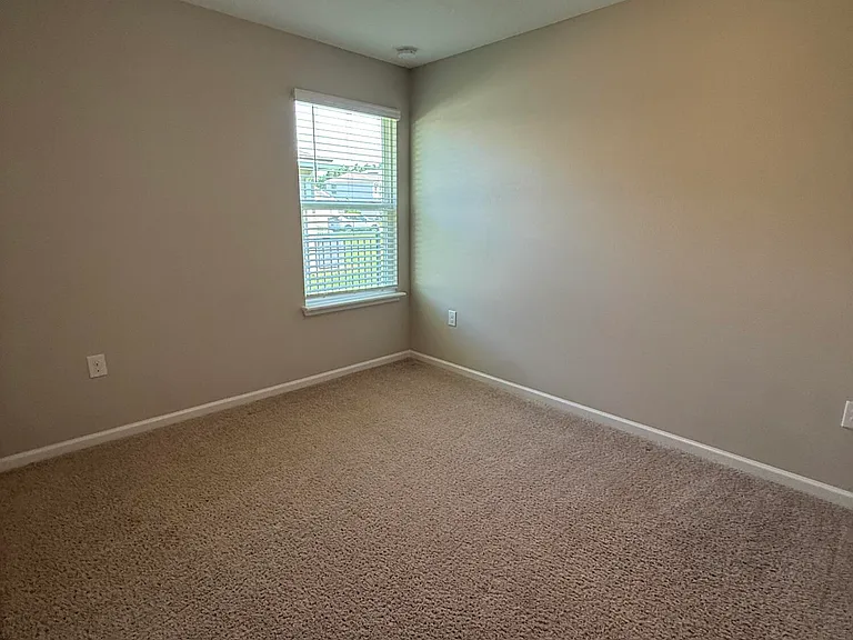 103 Granite City Ave — Photo 15