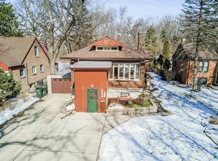 8726 Rockefeller Ave, Brookfield, IL 60513