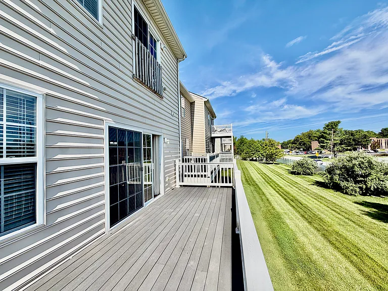 419 Jacobsen Dr — Photo 11