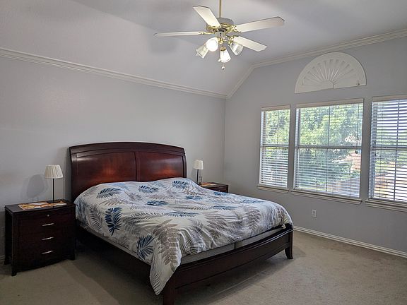 3rd image of 408 Pedmore Dr