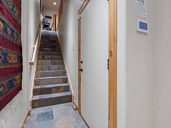 2nd image of 556 Deer Valley Loop Rd #556A