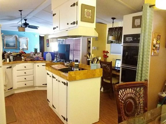 5th image of 632 Lake Henry Dr