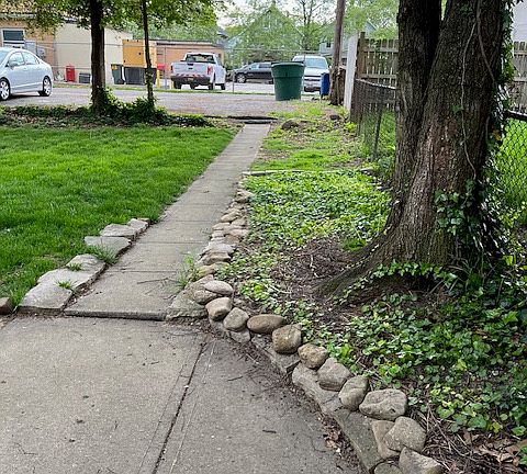 4th image of 2640 Dayton Ave