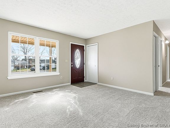 2nd image of 2301 Dunbar Drive
