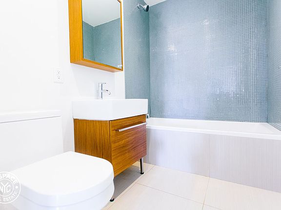 5th image of 1209 Dekalb Ave APT 305