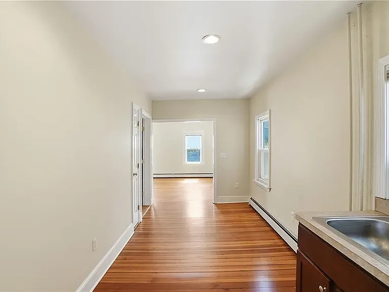 8 Mann Ave #1 — Photo 9