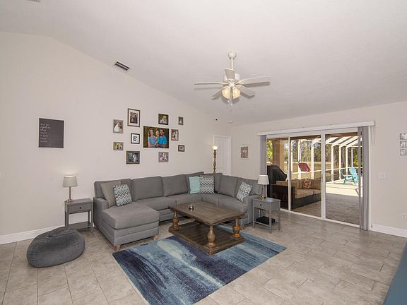 4th image of 2037 SE North Blackwell Dr