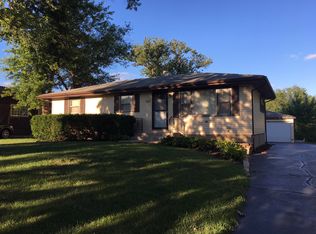 6225 Pershing Ave, Downers Grove, IL 60516