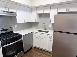 3305 W Sunnyside Ave #1, Chicago, IL 60625