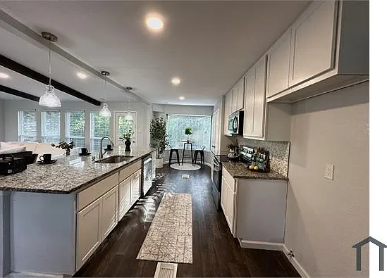 4 bed, 2250 sqft, $3,500 — Photo 3