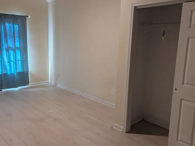 142 Fairview St — Photo 5