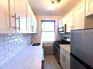 40-01 Little Neck Pkwy #16B, Little Neck, NY