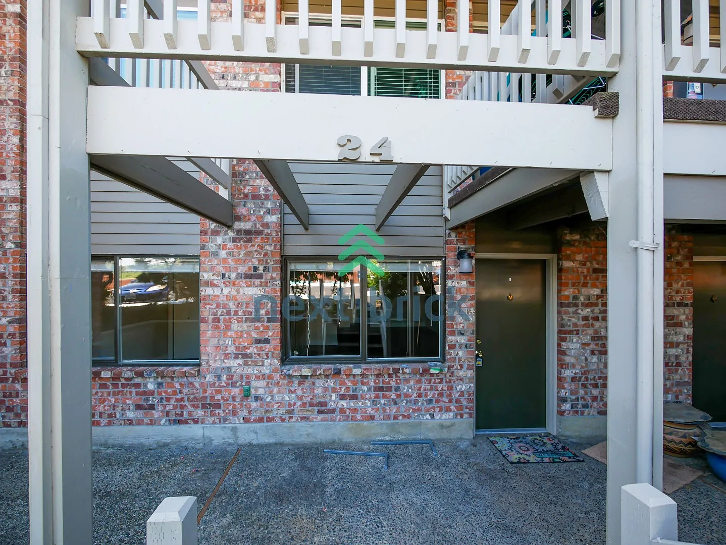 2 Beds 1Bath Waterfront View Condo Available for Rent! — Photo 2