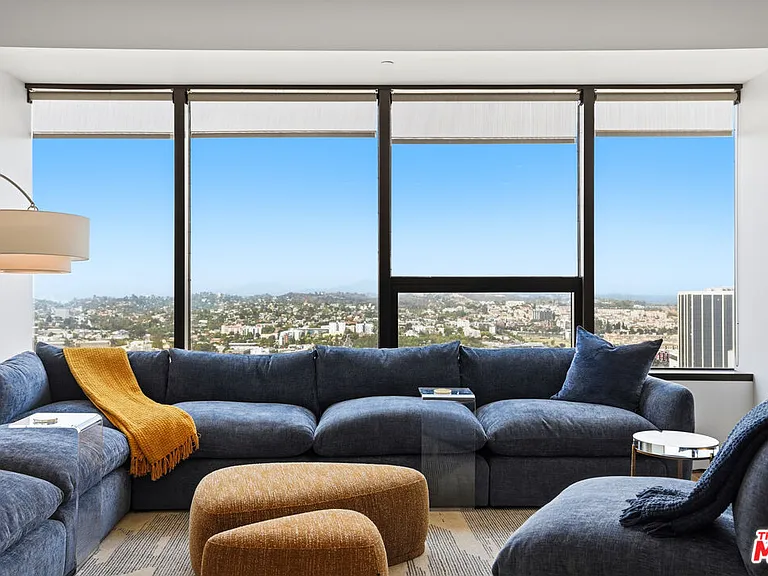 1100 Wilshire Blvd #2604 — Photo 8