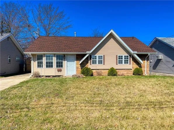 4207 Brockley Ave, Sheffield Lake, OH 44054