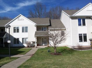 44 Millbrook Ct #44, Newington, CT 06111