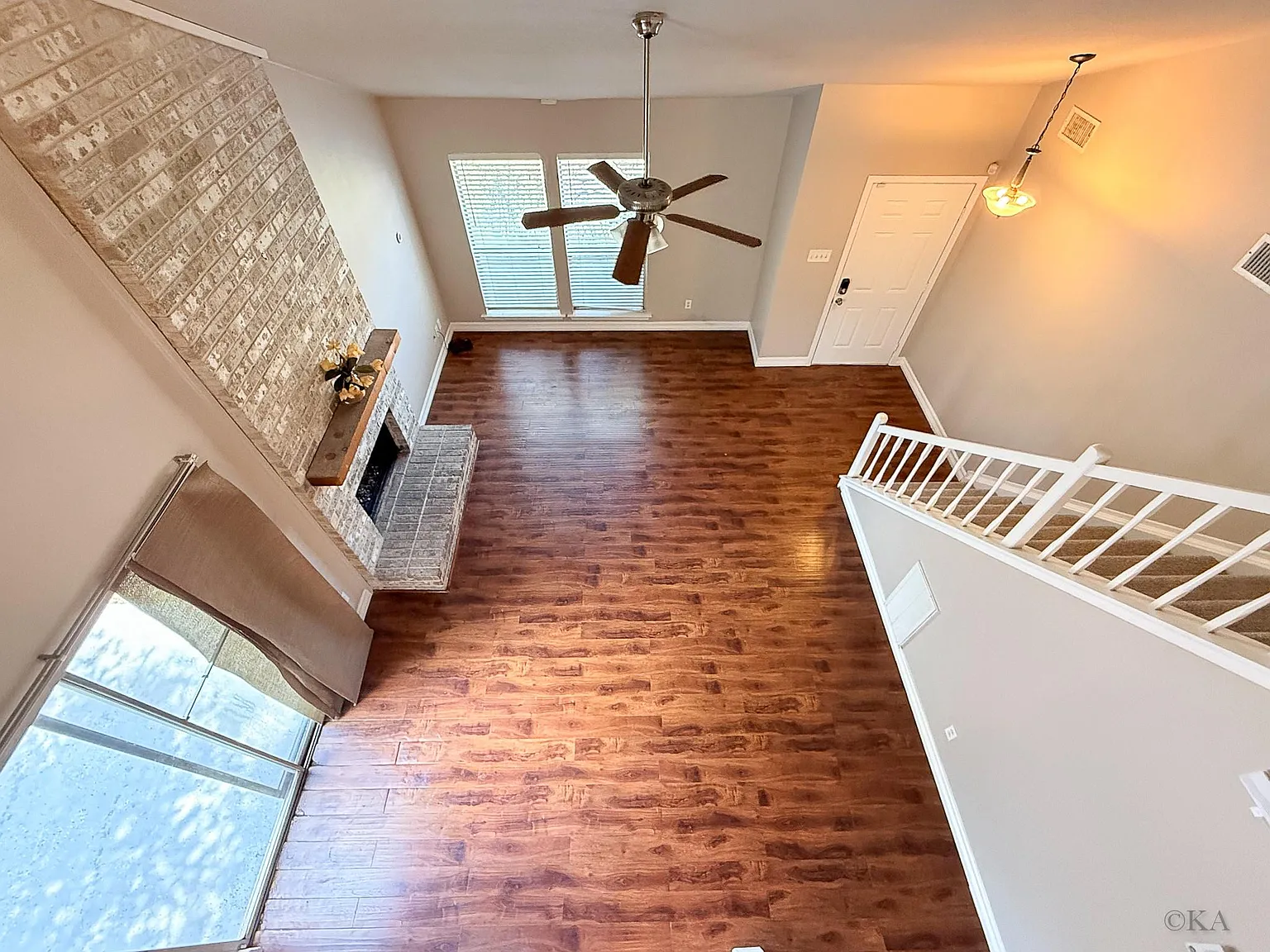 3 bed, 2.5 bath, 2089 sqft, $2,500 — Photo 4