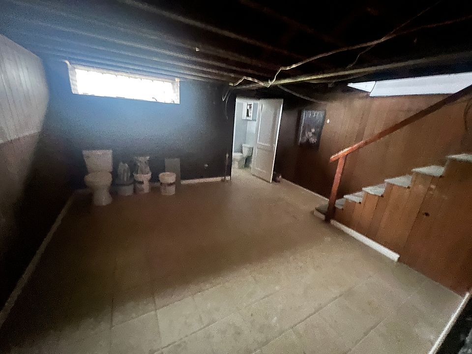 2nd image of 6315 Calvert St