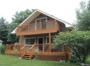 4725 Alamo Ave, Clarkston, MI 48348