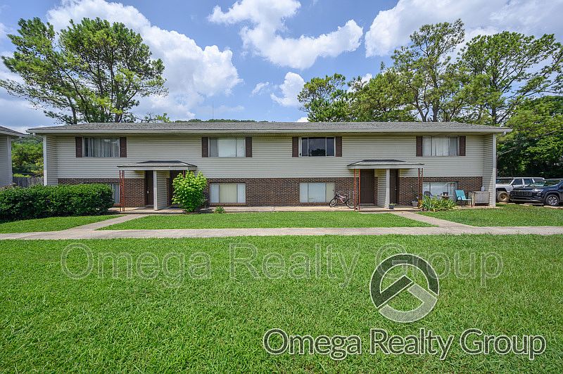 1st image of 3505 Highway 52 W APT A