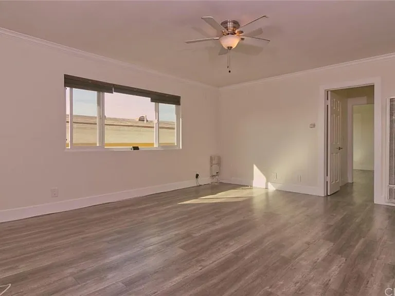 225 Rosecrans Ave #3 — Photo 4