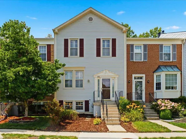 6090 Joust Ln, Alexandria, VA 22315