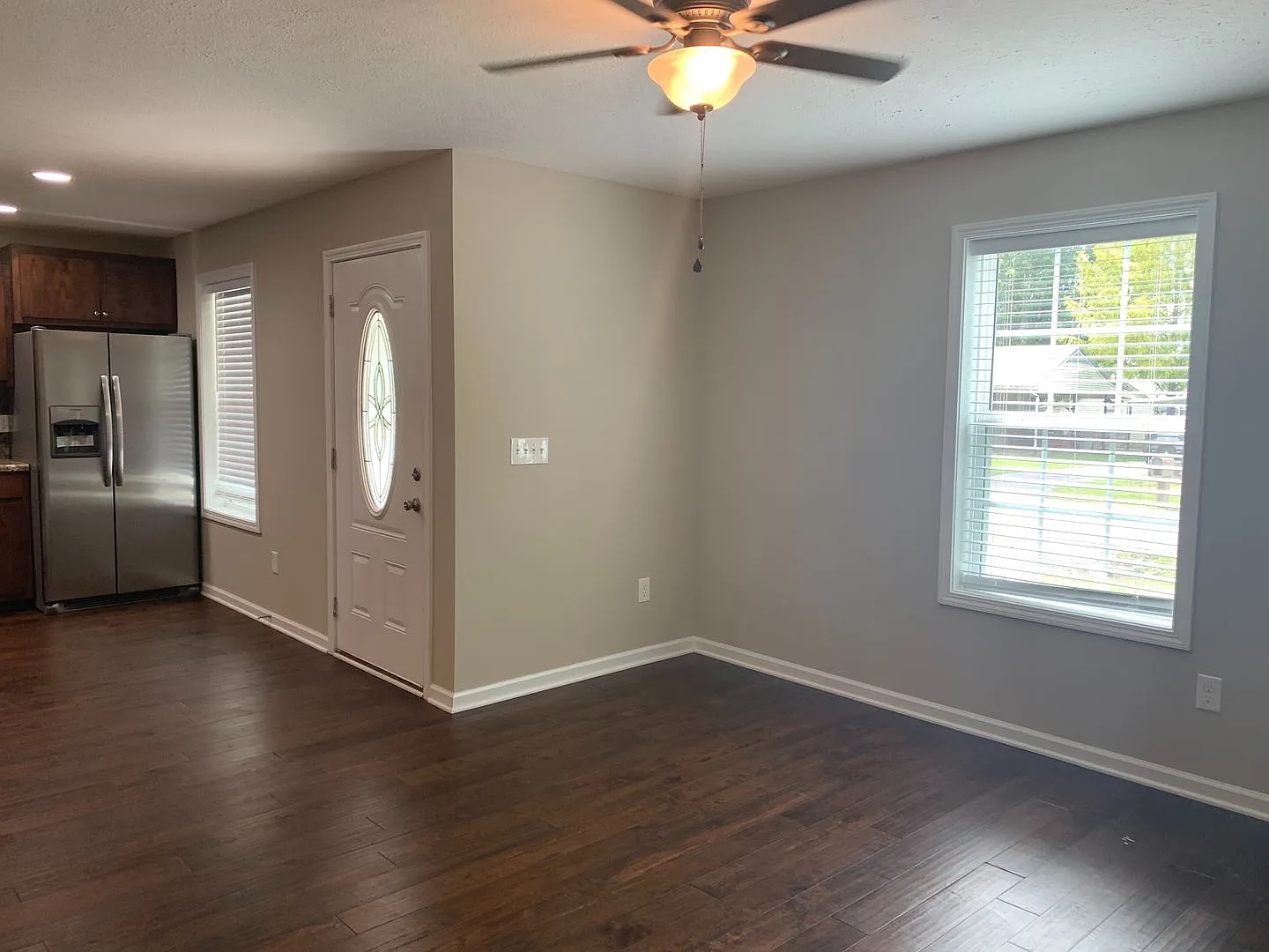 Conveniently Located Home Near Downtown Tullahoma — Photo 2