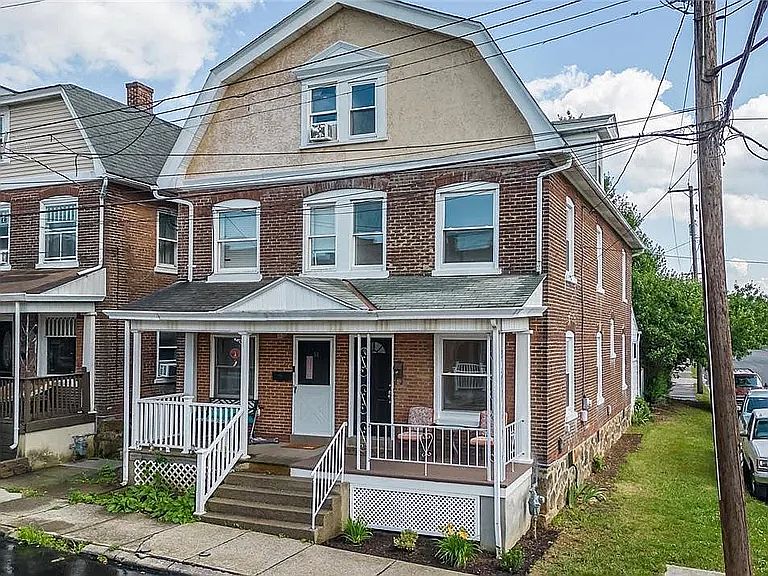 1st image of 56 W Saucon St