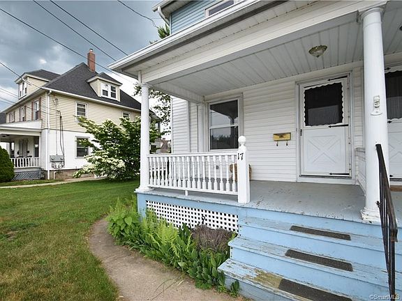 3rd image of 19 Naubuc Ave