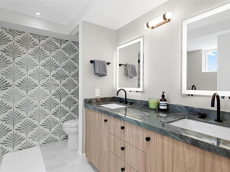 1800 Sunset Harbour Dr #1102/4 — Photo 34