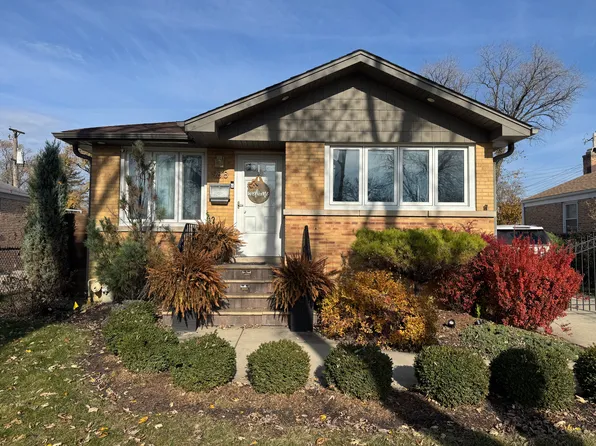 9818 Montrose Ave, Schiller Park, IL 60176