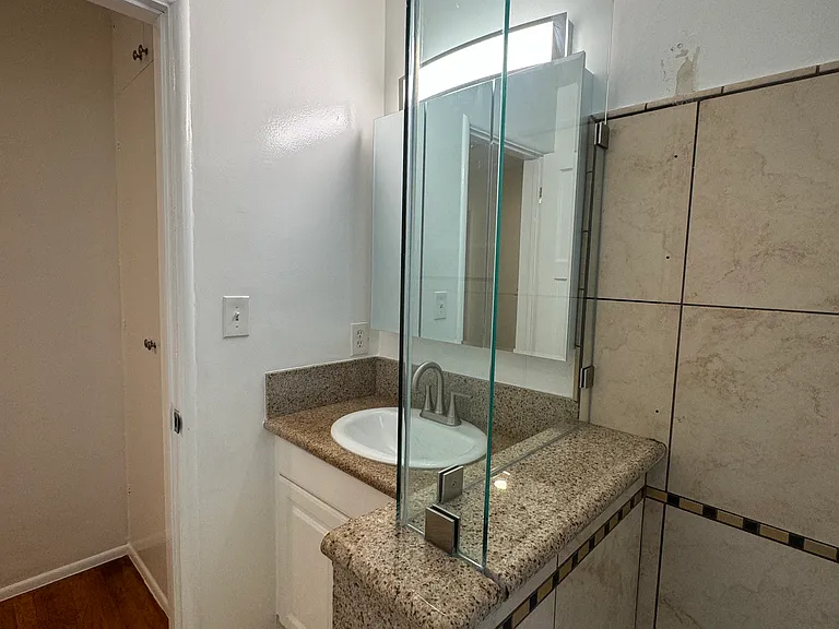 1792 Grevelia St #1792 — Photo 12