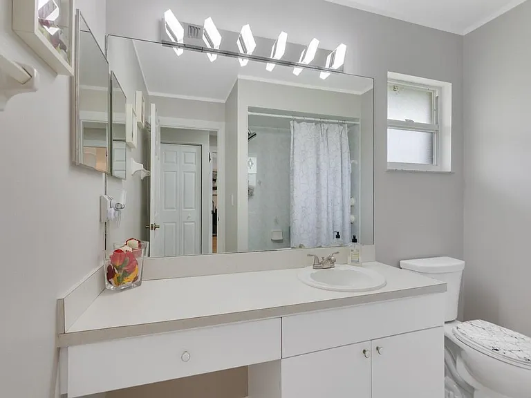 664 Vocelle Ave — Photo 17
