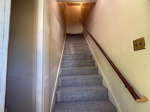 464 Elm St, photo 17