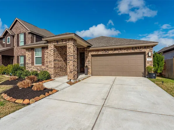 2230 Sand Lily Dr, La Marque, TX 77568